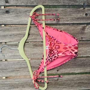 Victorias Secret Pink Leopard Print Bikini Bottoms 👙 😍